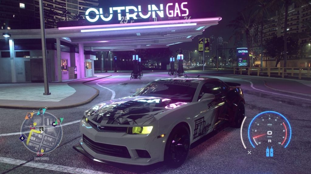 
Need-for-Speed-Heat Chevrolet Camaro at the gas station